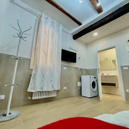 50 Tourist House Bologna - Pratello - Self Check-In Daire Dış mekan fotoğraf